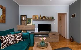 Apartment Green 29